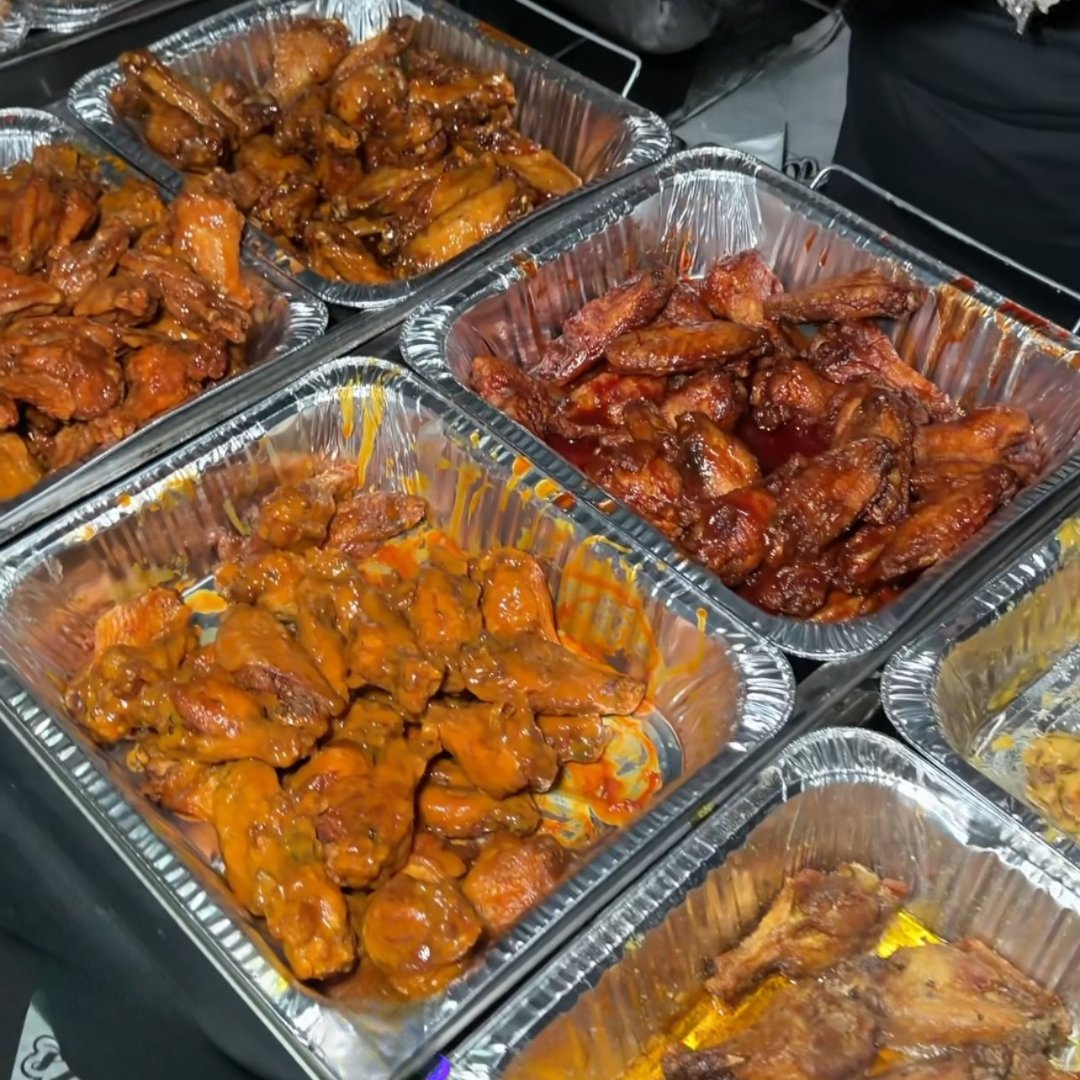 BigCityWingsTX's tweet photo. We cater it all π Including graduation parties. Let us take care of the food while you celebrate the big milestone.π https://t.co/Zf9fgHvhlM
#Catering #EventCatering #GraduationParty #GradParty #ClassOf2026 #GraduationSeason https://t.co/kgoUcxSvvS