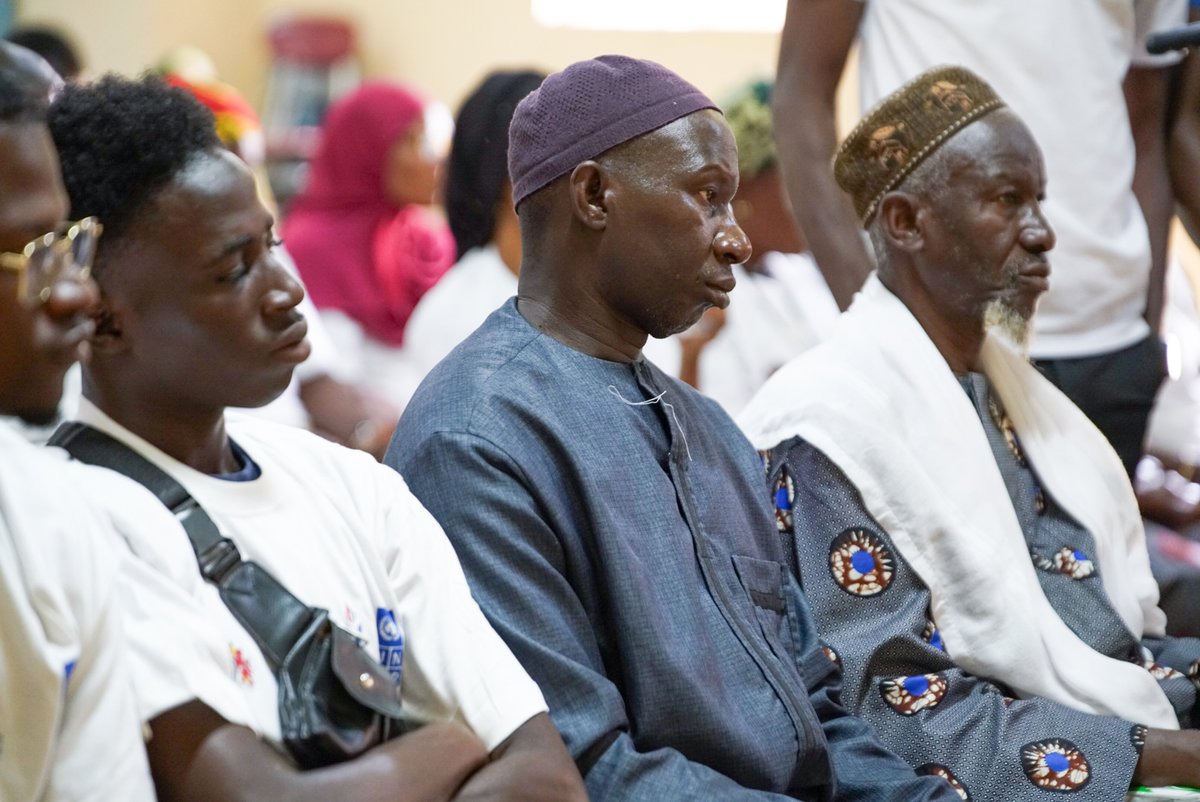 ONU_Droits_BRAO's tweet photo. OHCHR-WARO advances people-centred security in The Gambia via outreach with ONS, NCCE, CSOs & NHRC. Communities—from leaders to youth, women & PWDs—learn SSR frameworks, gender-responsive security & inclusive pathways, building trust & accountability.
#SSR #HumanRights #WARO https://t.co/APidiVaBS1