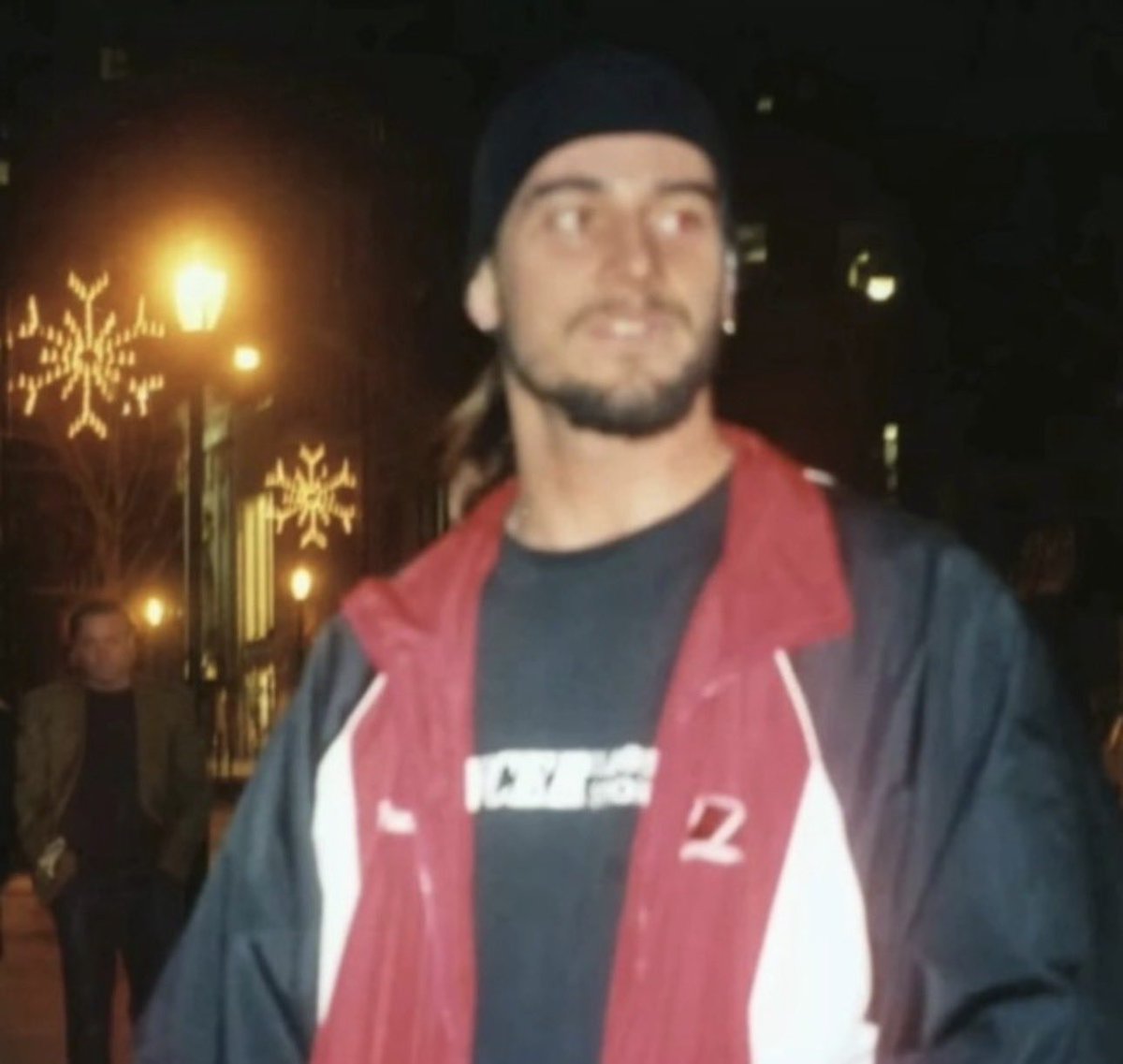 Does anyone have a clearer/HQ version of this picture of CM Punk ...