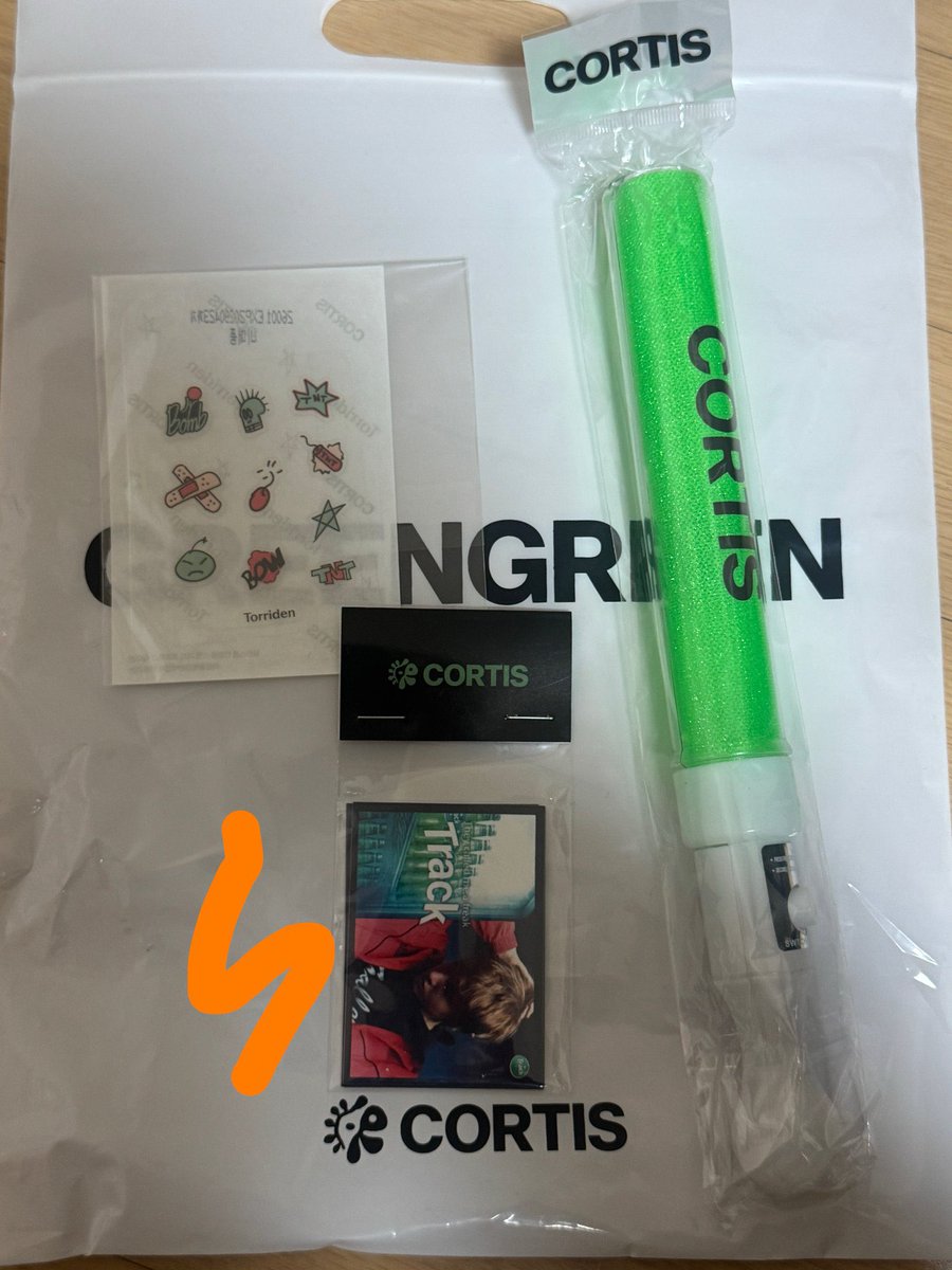 rrrtldll's tweet photo. 코르티스 그린그린 릴리즈파티 릴파 역조공 미개봉 양도 
GREENGREEN RELEASE PARTY

All 7.0 응원봉+패치+스티커
https://t.co/2GdKuvw9B0

마틴 제임스 주훈 성현 건호 cortis martin james juhoon seonghyeon keonho light stick sticker torriden gift unopened photocard pc sell green green https://t.co/2YY5ATqVAn