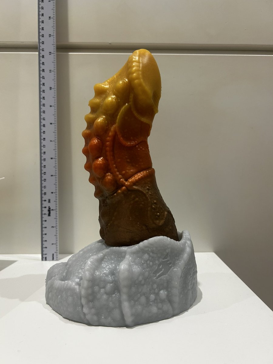 K9Quest's tweet photo. Slightly different post! 

Im looking to sell this gorgeous Medium Kragg. Looking for £130 + shipping or nearest offer. Happy to ship to the UK or EU!

Feel free to DM me on telegram, @squishyhellhound if you have any more questions! https://t.co/BnDrfoiBud