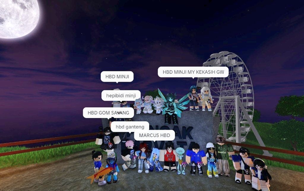 hyeingarut's tweet photo. celebrating minji's birthday on roblox! 

민지야, 항상 많은 사랑 받고 있는 거 알지? 💙

#우리집곰아지_민지생일_복복복
#Sweet_Darling_MINJI
#GOMAJI_MINJI_DAY https://t.co/XTjwiw3U80