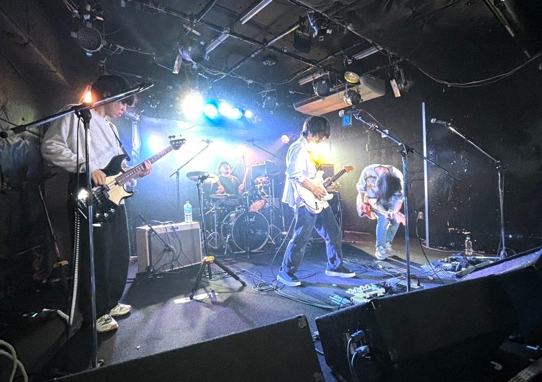 reverse_seal911's tweet photo. X始めました！よろしくお願いします🦭
 #リバースシール
 #ロックバンド
 #新潟バンド https://t.co/oNYv2HbOZV