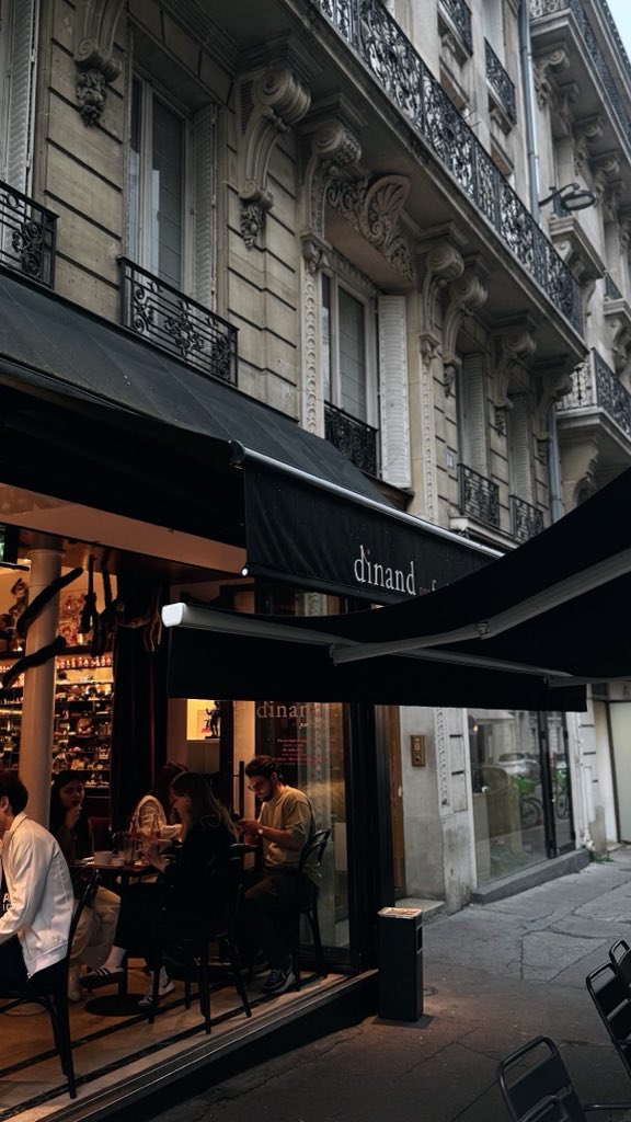 _r_kb's tweet photo. This time last year, Paris, you’ve been missed. https://t.co/p4O1f9prP6