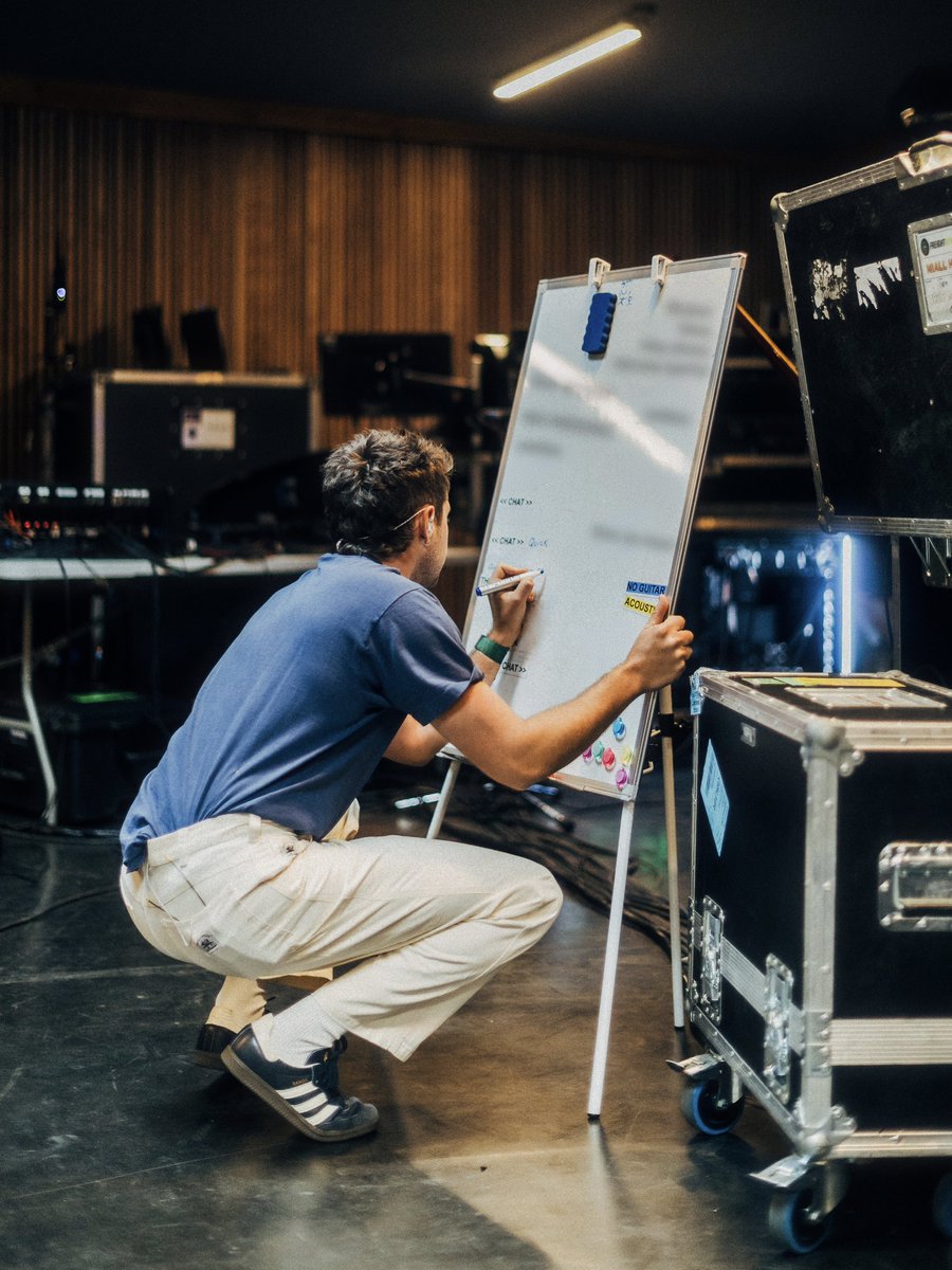Niall Horan tweet media