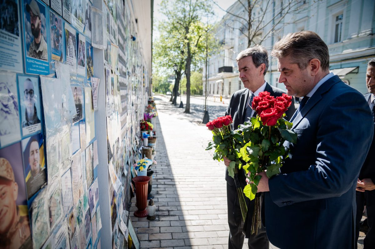 YPerebyinis's tweet photo. Together with my colleague @PYFux today we held Ukrainian–Swiss political consultations. We discussed security situation, sanctions pressure on russia, humanitarian demining, & #Ukraine recovery. Switzerland reaffirmed its strong support for Ukraine's sovereignty & commitment to active participation in peace & humanitarian initiatives. Particular attention was paid to coordination within international organizations & mechanisms to hold the aggressor accountable. Grateful to our 🇨🇭friends for their firm support🤝