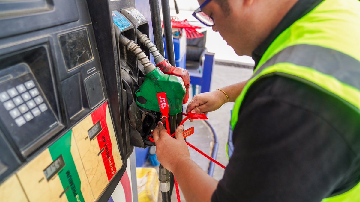 MICM y CECCOM cierran estación de combustibles en Montecristi por vender gasolina premium de baja calidad
buscandolanoticia.com/micm-y-ceccom-…