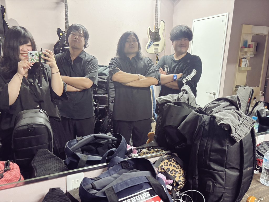 Ray_WoW's tweet photo. 本日はPADOMAコピバンイベントお疲れ様でした！！
テンションだけでなんとかやりきろうっていう感じでのぞみましたが、観てる皆が楽しんでくれて盛り上げてくれたおかげで最高な時間になりました！
GW楽しく締められて満足感いっぱいでございやす。

あーりん、ぼーちゃん、ふんにゅうに感謝！ https://t.co/HbHl0olppk