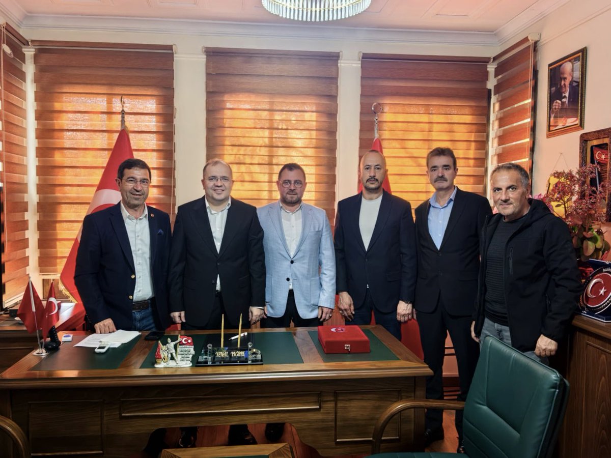 Eyüpsultan Düğmeciler Mahalle Muhtarı Sn. Süleyman Özcan ve Eyüpsultan İslambey Mahalle Muhtarı Sn. Orhan Adak, İlçe Başkanımız Sn. Yenal Yığrık’a hayırlı olsun ziyaretinde bulundular.

Nazik ziyaretleri ve iyi dilekleri için kendilerine teşekkür ederiz.

<a href="/yenalyigrik/">YENAL YIĞRIK</a>