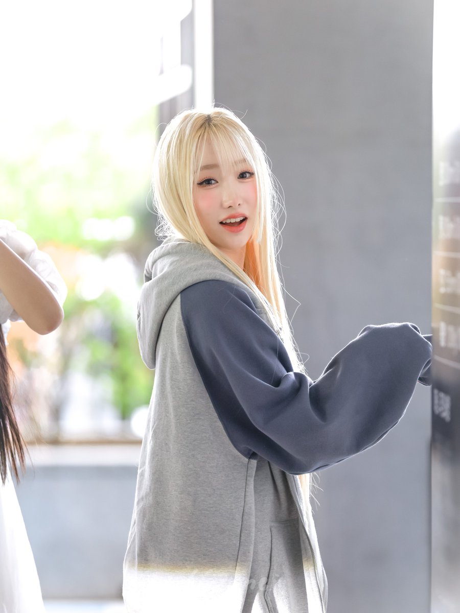 162_mei's tweet photo. 260419

Sunshine🐰

#메이 #세이마이네임 #メイ #SAYMYNAME #mei https://t.co/uaPxEdlkRi