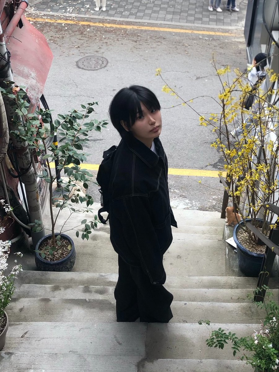 ootzxkioo's tweet photo. 내 키가 180이 넘는데 날 카메라에 예쁘게 담아주는 내 여자들을 보면 난 정말 사랑받는 사람인 것만 같고 그래…,,,,,
카메라에 예쁘게 담기 쉽지 않은 키인데 노력해서 찍어주는 거잖아ㅜㅜ🥺 https://t.co/J6WQat5bxX