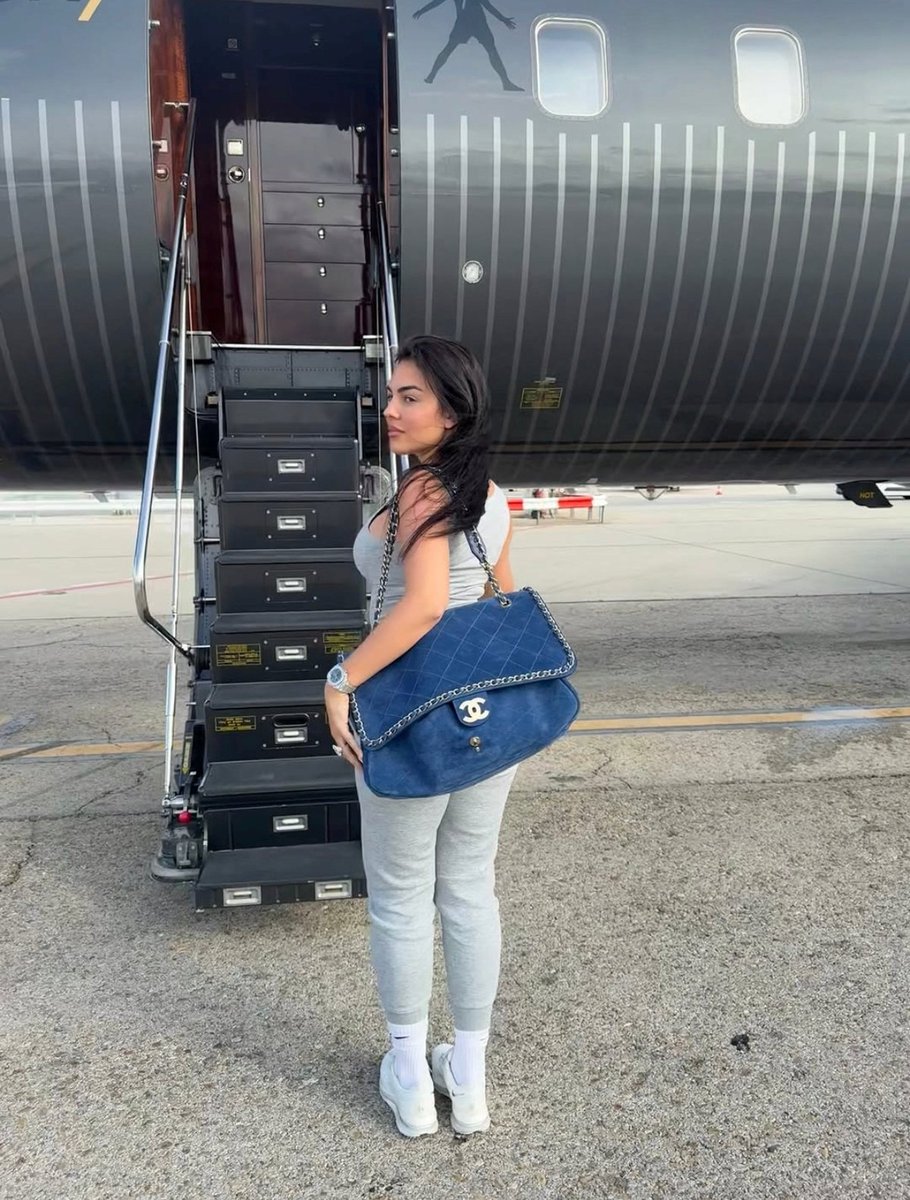 Georgina Rodriguez with the CR7 Private Jet 🥶🛬