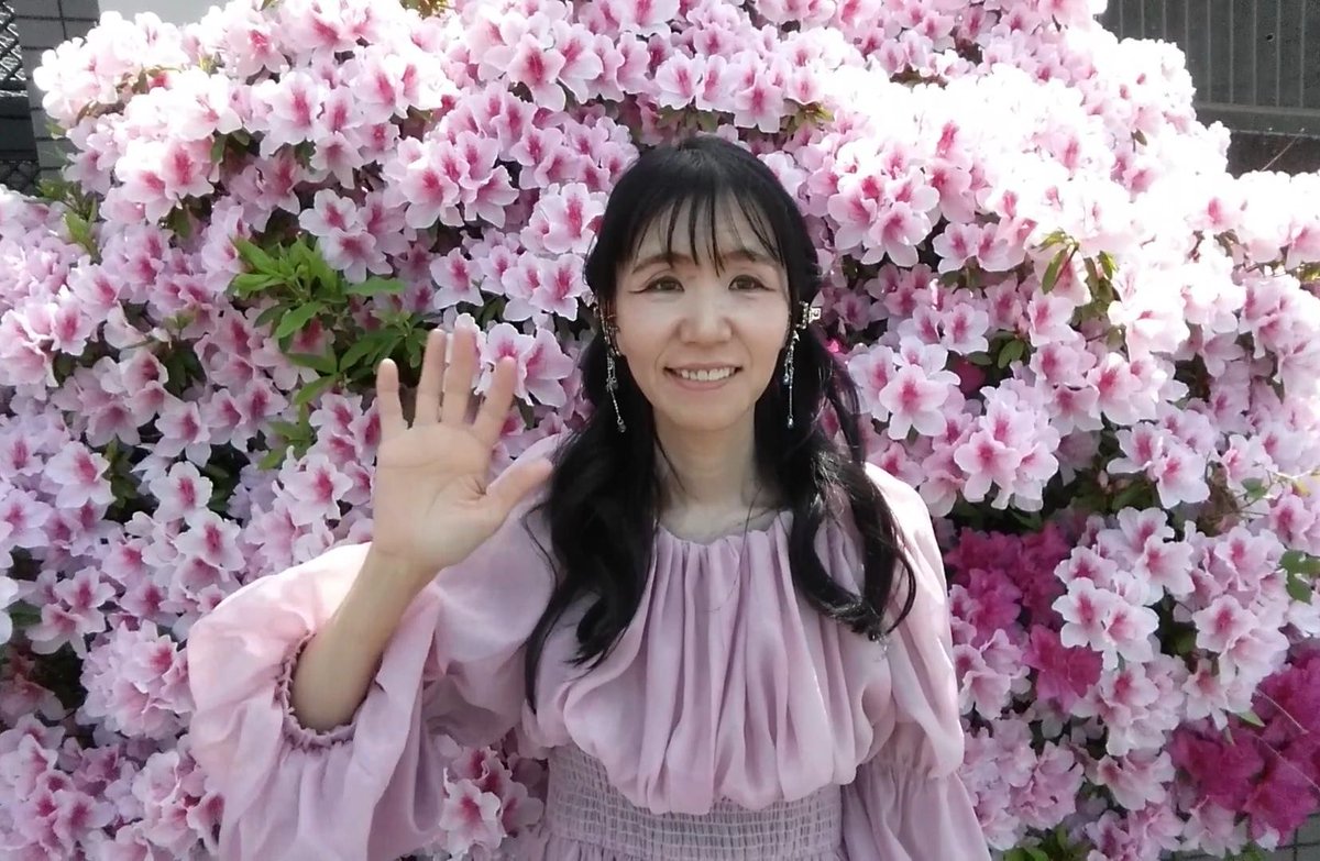 Beautifulsp2008's tweet photo. 先週の休日に近所のツツジをお花散策しました🥰ここ数年ツツジの満開っぷりが凄くてめちゃ可愛い😆
＃ツツジ　＃ポートレート https://t.co/dacRXUSey9
