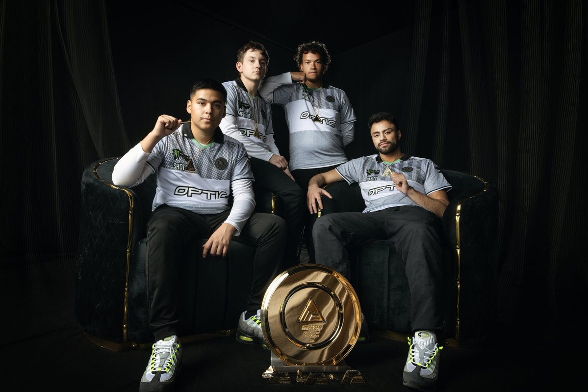 OpTic tweet media
