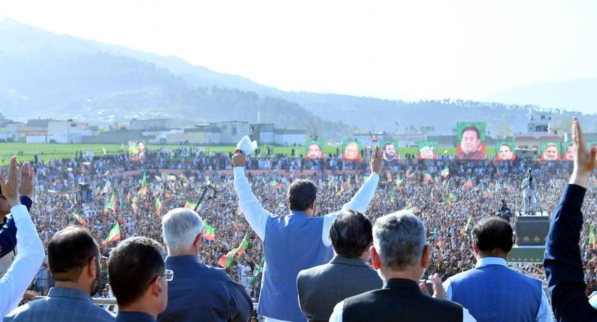 TAKM__'s tweet photo. Picture of Imran Khan jalsa in Mansehra! 
The lack of a political strategy for Imran Khan’s release and the lack of focus on governance is denting PTI in Khyber Pakhtunkhwa. https://t.co/L9DIBA3lFx