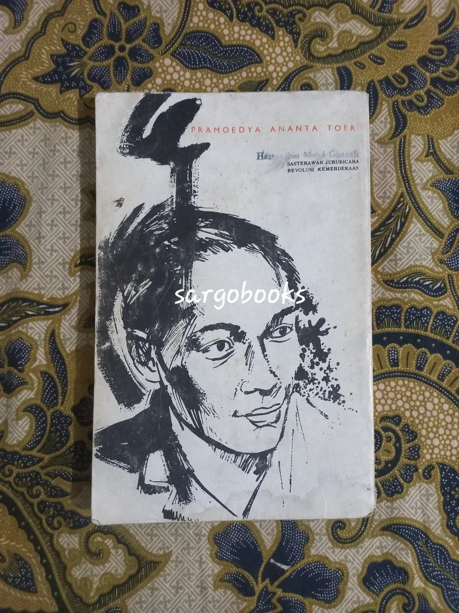 sargobooks tweet media