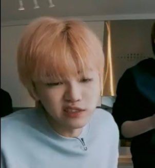 Sampe nanti hari H kalian semua berdiri amburadul ,, acak- acakkan desak-desakkan ngak sesuai QN ,,liat aja kutempeleng palanya pake LS ,, tendoor itu kicik jadi masih worth it ke panggungnya