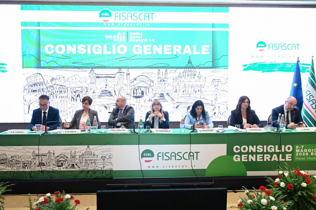 FisascatCisl75's tweet photo. 🟢 #6maggio Il #ConsiglioGenerale della #FisascatCisl, riunitosi a Roma per adempimenti statutari alla presenza della segretaria generale della Cisl #DanielaFumarola, ha eletto all’unanimità #GiovanniBattistaComiati e #LuigiSpinzi nuovi componenti della Segreteria nazionale della federazione. La Segreteria torna così a cinque componenti ed è ora composta, oltre che dal segretario generale #VincenzoDellOrefice, da #GiusiSferruzza, #AuroraBlanca e dai due neoeletti. 

🗣️ #VincenzoDellOrefice: «La squadra della Segreteria nazionale esprime un gruppo coeso, che condivide la stessa idea di sindacato e ritiene di fondamentale importanza alimentare costantemente il confronto interno alla Federazione ad ogni suo livello. I frutti che deriveranno dall’impegnativo lavoro che l’attende dimostrerà nei fatti chela Fisascat merita la fiducia che centinaia di migliaia di lavoratrici e lavoratori del Terziario di Mercato le accordano».

👉 https://t.co/MG4mo7p6vo