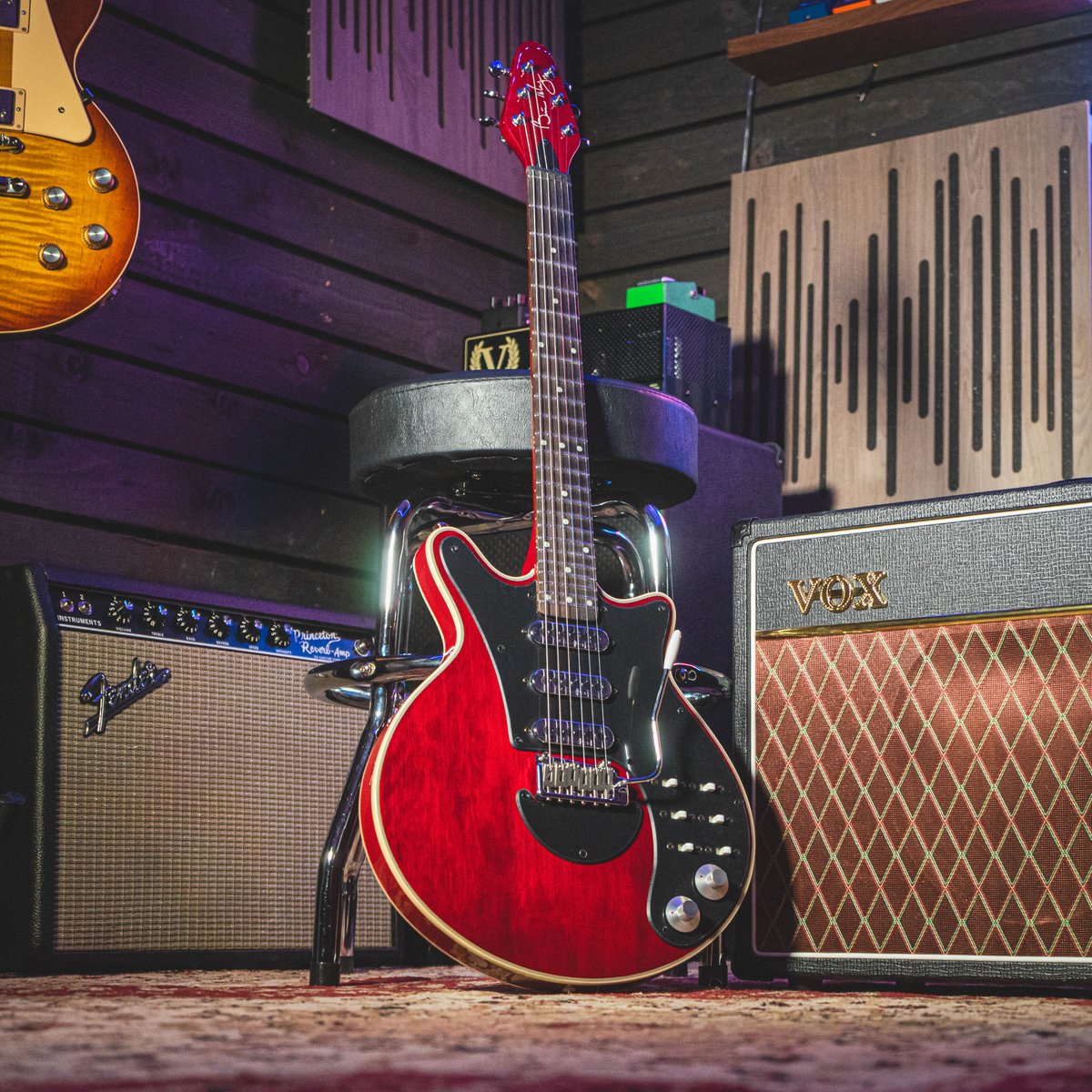 What's your favourite Queen song? 🎸 Brian May Special Antique