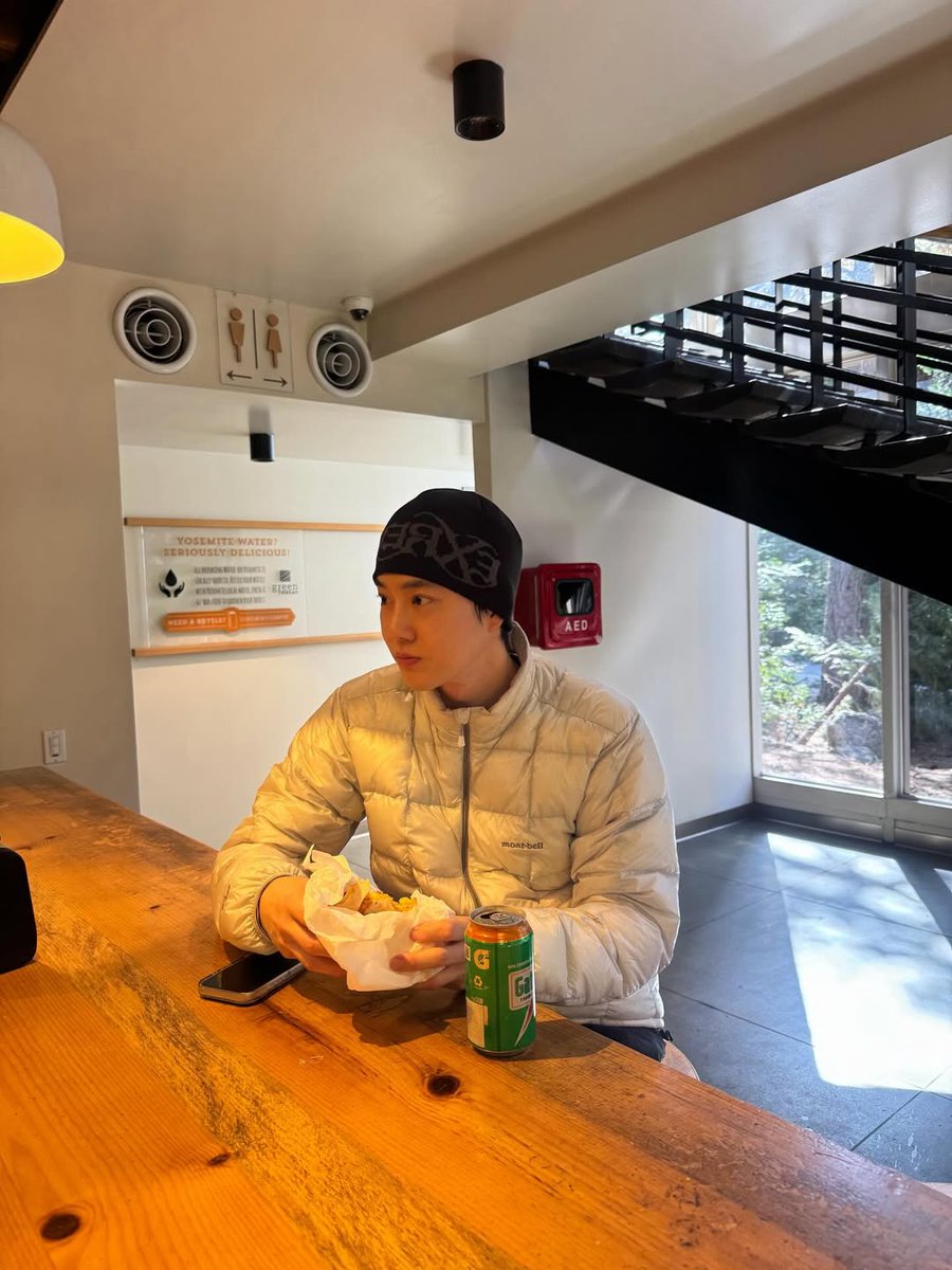 Suho Ecuador tweet media