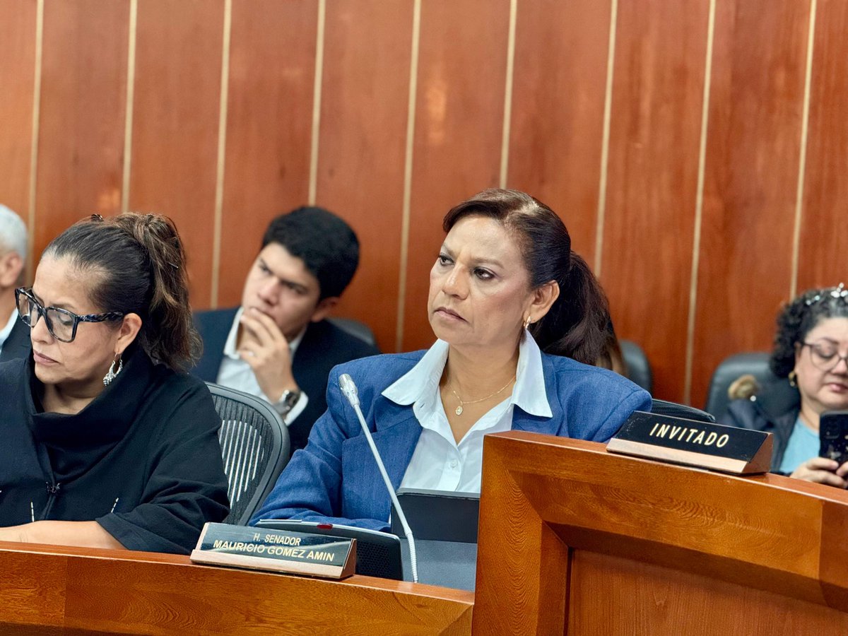 LucyGobernadora's tweet photo. Desde la Comisión III en el @SenadoGovCo hacemos presencia en el debate de control político citado por la senadora @KEspinosaOliver por la salud del departamento de Sucre, con participación del ministro de Salud @GA_Jaramillo y distintos actores institucionales. 

Todas las conversaciones, debates y decisiones que se construyan alrededor de las soluciones que necesita nuestra gente en materia de salud son necesarias para avanzar. Esperamos que de aquí surjan compromisos y resultados positivos que permitan fortalecer la salud y mejorar la atención de todos los sucreños.
