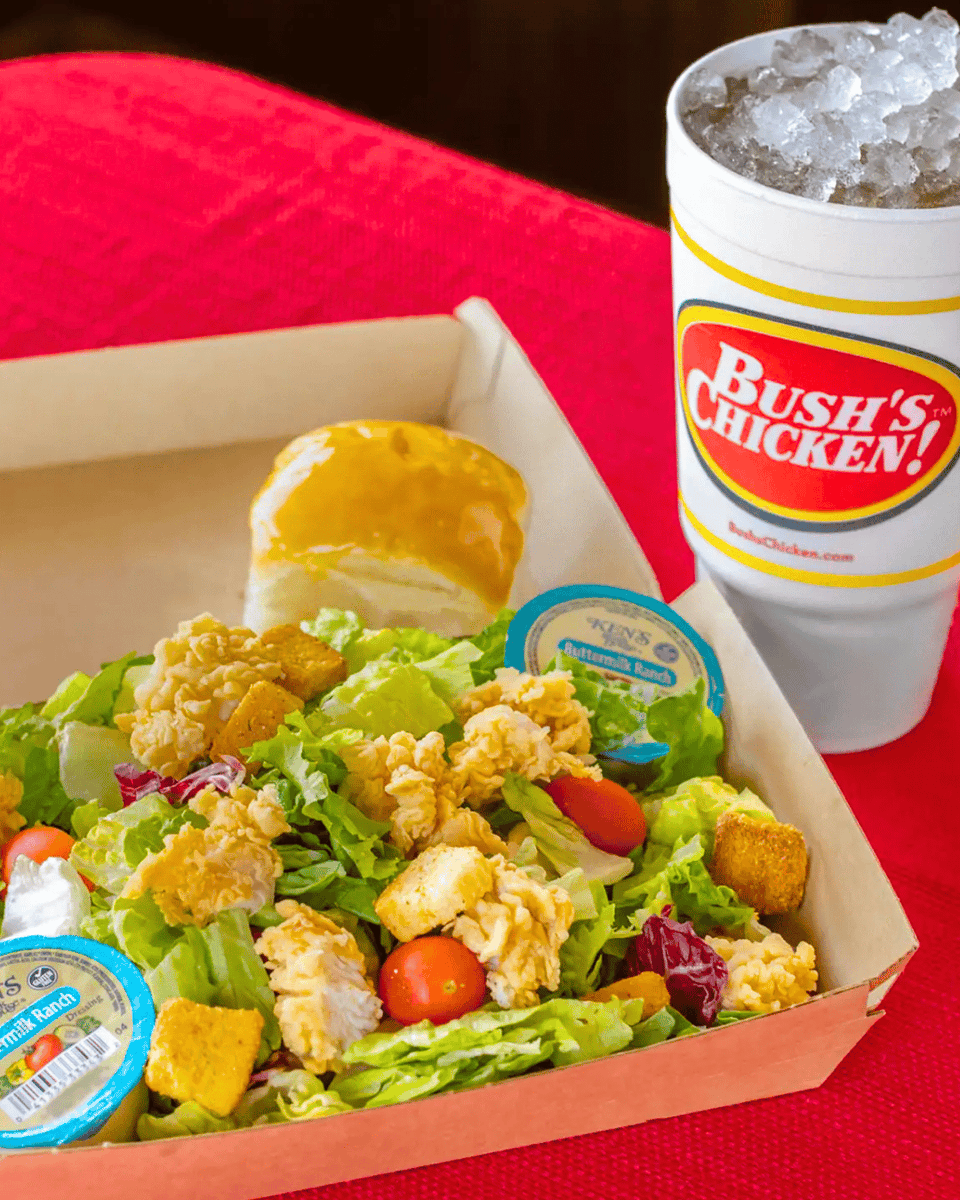 BushsChickenATX's tweet photo. Looking for a lighter option?

Try the Garden Salad Combo.

Fresh ingredients and fast service.

#BushsChicken #AustinTX #AustinEats #GardenSalad #LunchTime #OrderOnline https://t.co/RLbOC5dnQj
