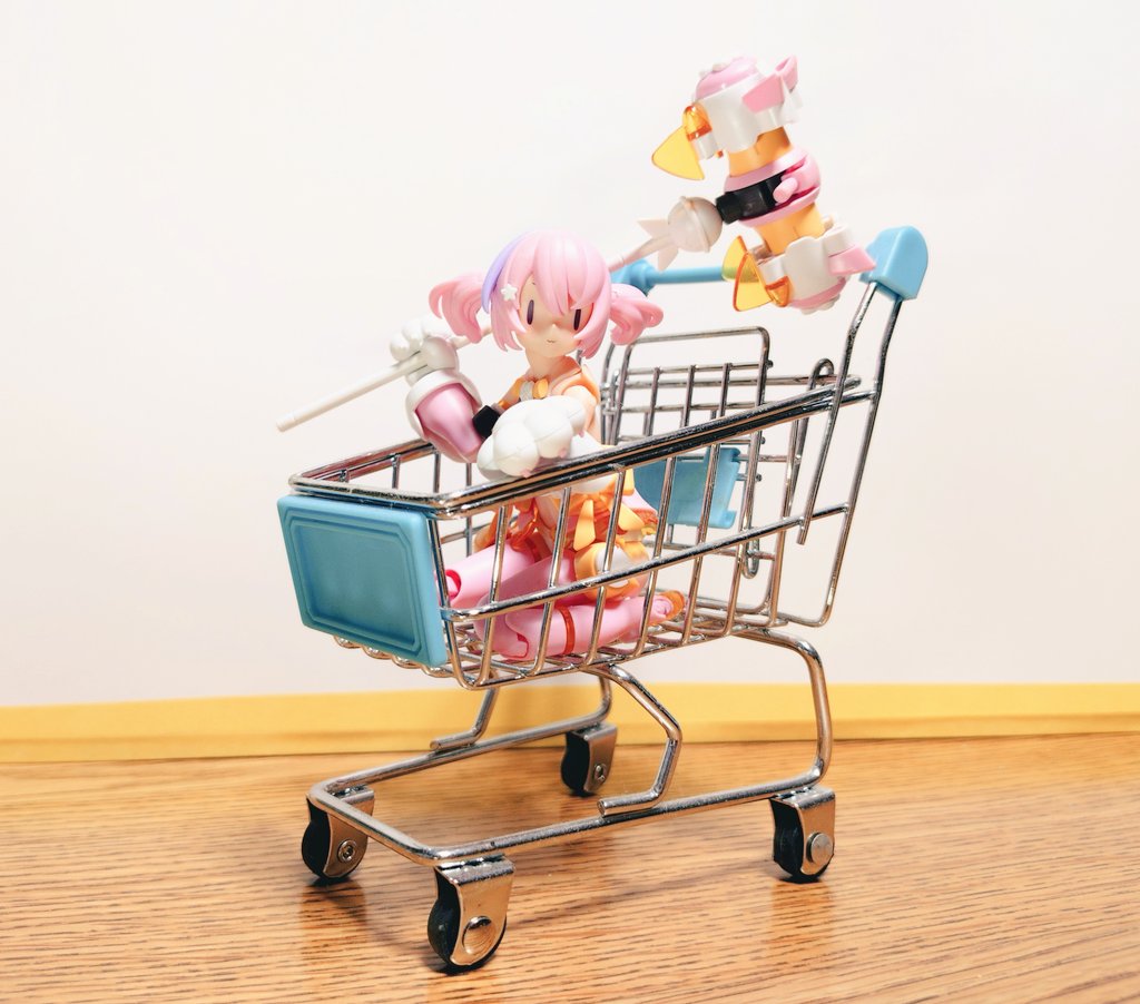 lile0078's tweet photo. GW中になんとか終わった
トゥ専用モトコンポ完成したよ

#プニモフ
#アオシマ
#メガミデバイス https://t.co/soEiF5qXyR