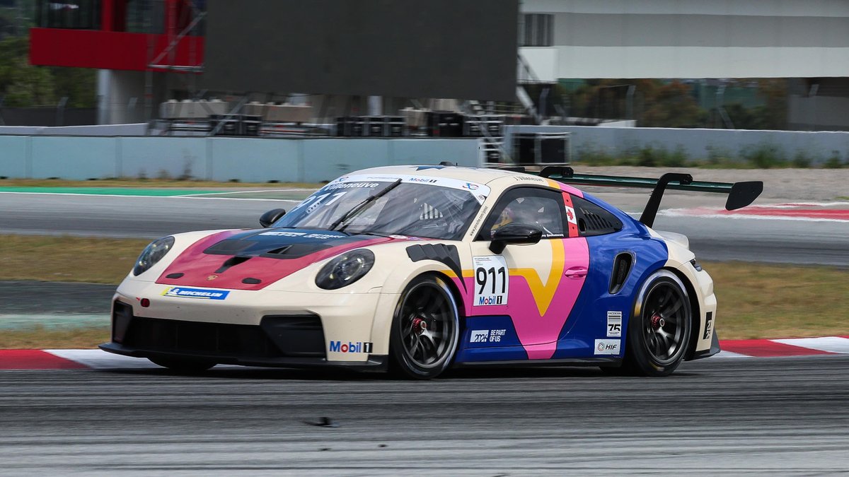 Porsche Supercup tweet media