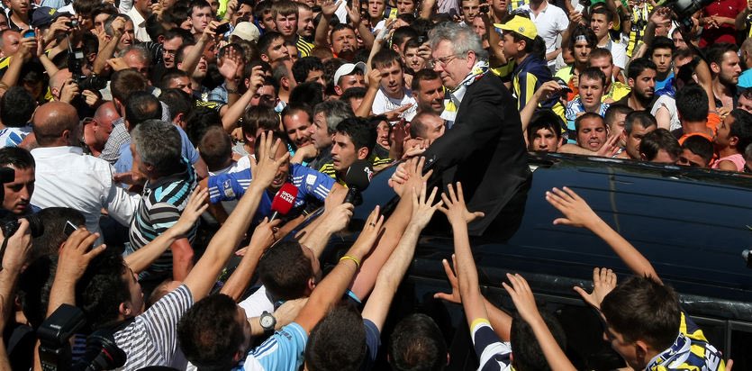 Batu190777's tweet photo. Söz konusu Fenerbahçe’yse gerisi teferruat. Şimdi birlik zamanı!

#AzizYıldırımlaBirOlun https://t.co/vFRxijIMKR