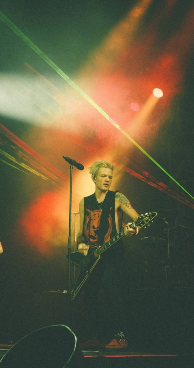 Sum 41 tweet media