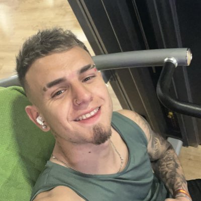 HugoTortajadaa's tweet photo. #NuevaFotoDePerfil https://t.co/GN441l2fQA