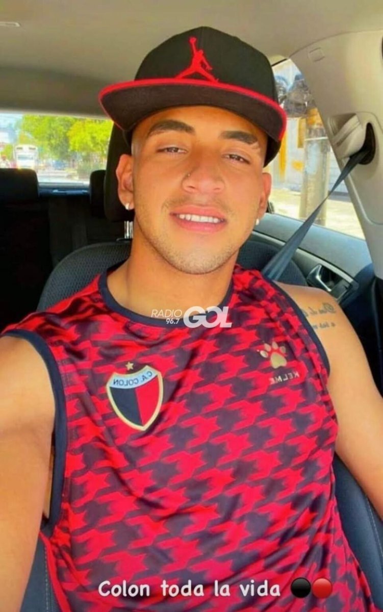 Porquettargasce's tweet photo. "Matías Godoy"

Porque el delantero de Colón habría lesionado a un juvenil en un entrenamiento y la dirigencia ya evalúa finalizar su contrato.

✍️ @radiogolsantafe https://t.co/xC6YDGUR9R