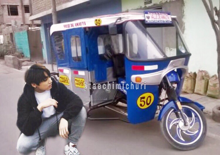 2seokmisbros's tweet photo. Jungkook junto a su taxi churro ni bien pise Lima https://t.co/rAgAdGHn8l