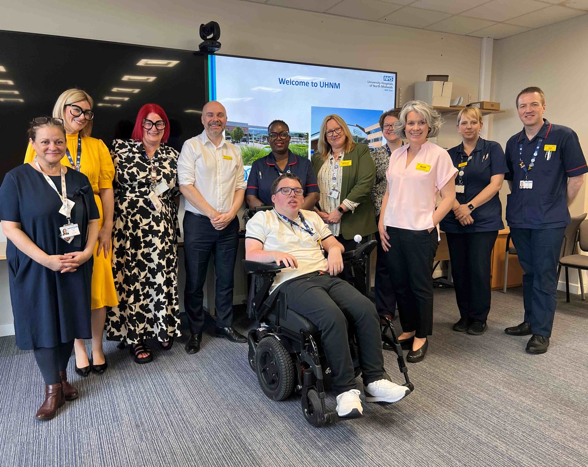 Duncan_CNO's tweet photo. Thank you to nursing colleagues at Royal Stoke University Hospital for sharing your work and experiences during my visit on Friday. It was great to see a focus on continuous improvement and nursing leadership. #teamCNO https://t.co/kxoG6LOIRG