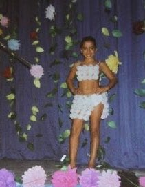 pedronitto's tweet photo. A Anitta recriando o lookinho de copos de café que fez quando tinha 10 anos de idade, ARTISTA https://t.co/VTyd2hv6oV