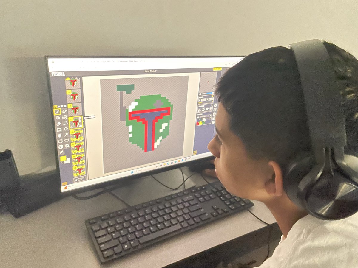 djusto71's tweet photo. The force was strong w the Ravens when creating pixel art and coding to animate. May de 4th force! 🐦‍⬛ https://t.co/SLgyLeVkz3