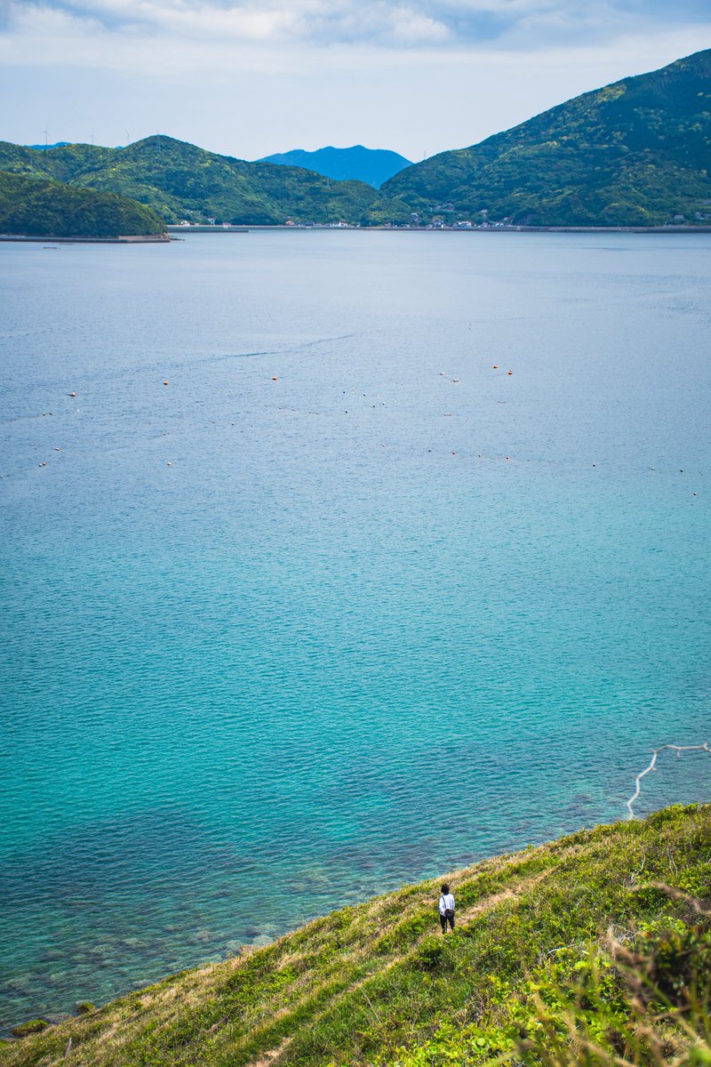nomap819's tweet photo. 初の五島列島🏝️

九州出向の同期で3泊4日。片道400kmの孤独な旅を経て現地集合。

4枚目の晩御飯、550円で食べれたなんて信じられん😳
混まんし美味しいもんいっぱいやし、五島おすすめすぎる！！ https://t.co/TkunisT9R2