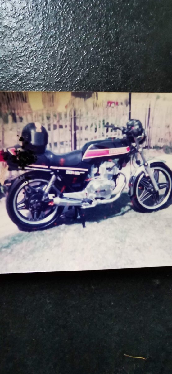 cass2112's tweet photo. @classicbikeshow Honda 250 n superdream slow as a week in pokey https://t.co/L2dF7HcA8P