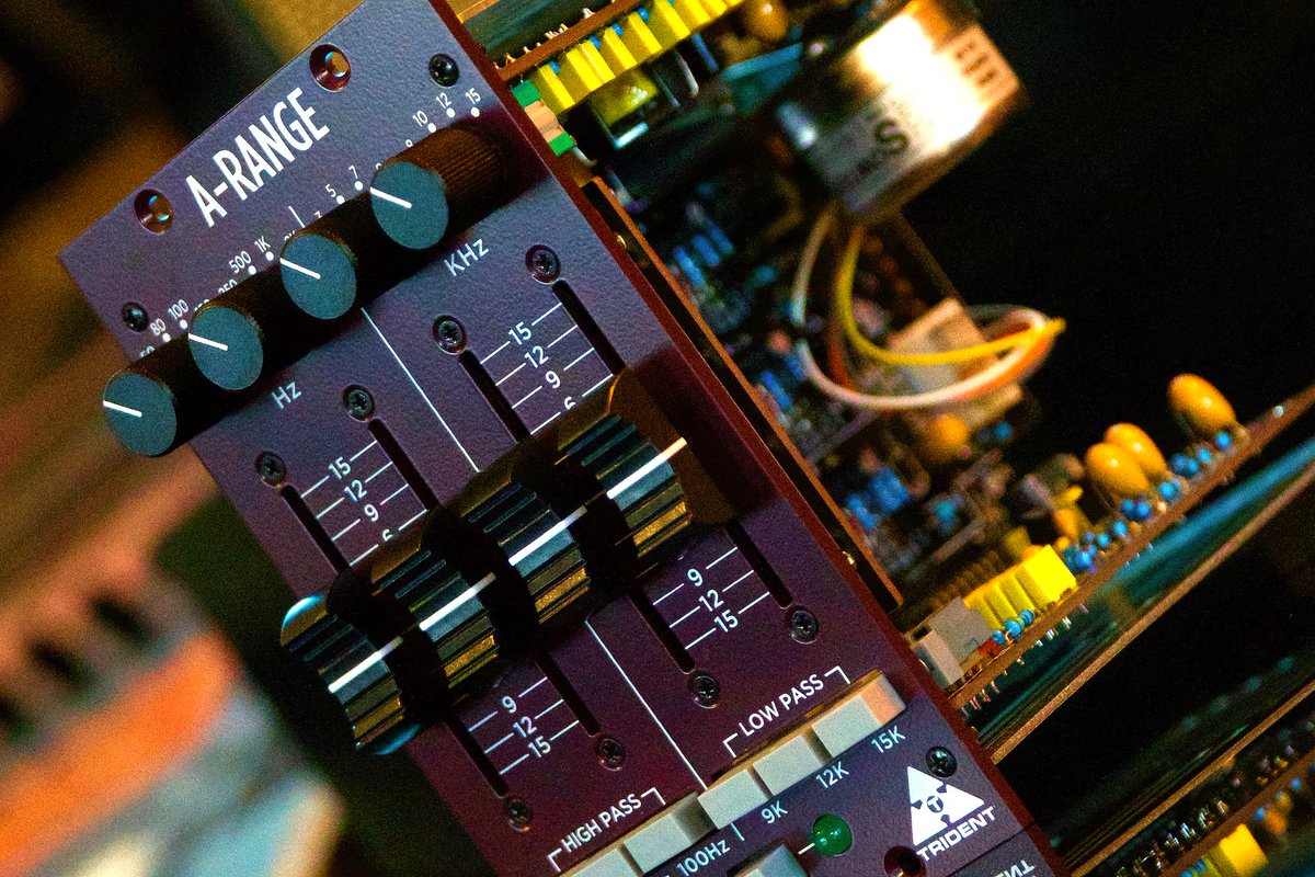 Trident_Audio's tweet photo. I have a decent collection of 500 EQ's (API, Pultec, RND, Maag, SSL). Wasn't sure that I needed this but... Short story is that it was so useful for tracking that I bought a second... Very immediate and noticeable results - Brad

Explore A-Range 500 EQ 
▶️ https://t.co/orP2dKQXWV https://t.co/tk4I7Jq2Is