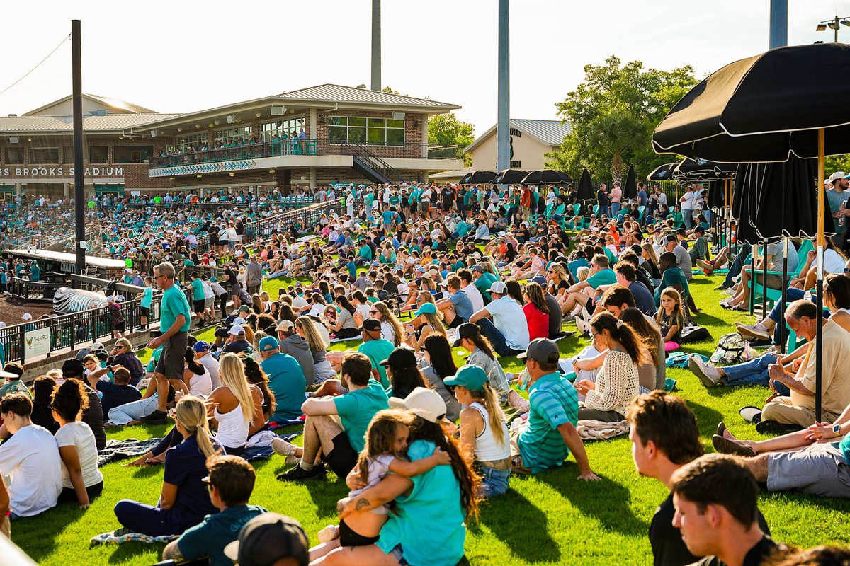 KSchnall9's tweet photo. Thank you, Teal Nation. 6,103 came out last, the second time this season we’ve set a record for largest regular season crowd in school history. Know we will NEVER take this level of support for granted

Need everyone back this weekend for our seniors and 2016 National Champions https://t.co/VvOmAaq3xs
