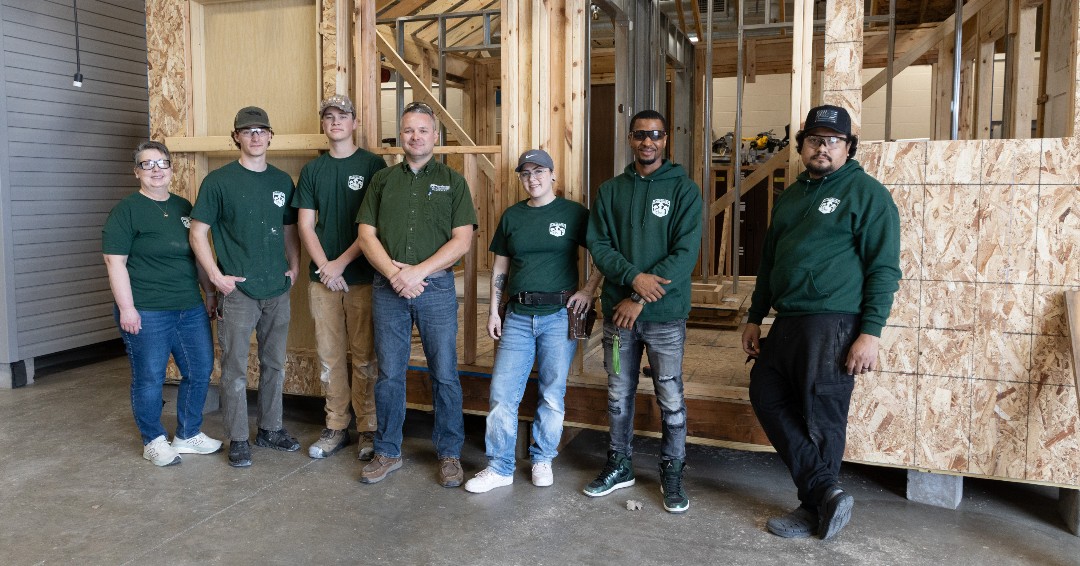 NWTC's tweet photo. Celebrating #NationalSkilledTradesDay and the essential role #SkilledTrades play in keeping our communities strong!

At #NWTC, students in programs like carpentry and electricity train through hands-on, community-based projects.

Learn more: https://t.co/w0xZnMbXUu

#NWTCelevates https://t.co/AJBudFoBJl
