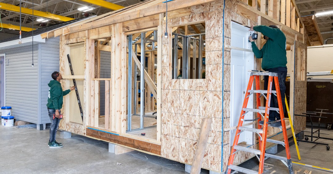 NWTC's tweet photo. Celebrating #NationalSkilledTradesDay and the essential role #SkilledTrades play in keeping our communities strong!

At #NWTC, students in programs like carpentry and electricity train through hands-on, community-based projects.

Learn more: https://t.co/w0xZnMbXUu

#NWTCelevates https://t.co/AJBudFoBJl