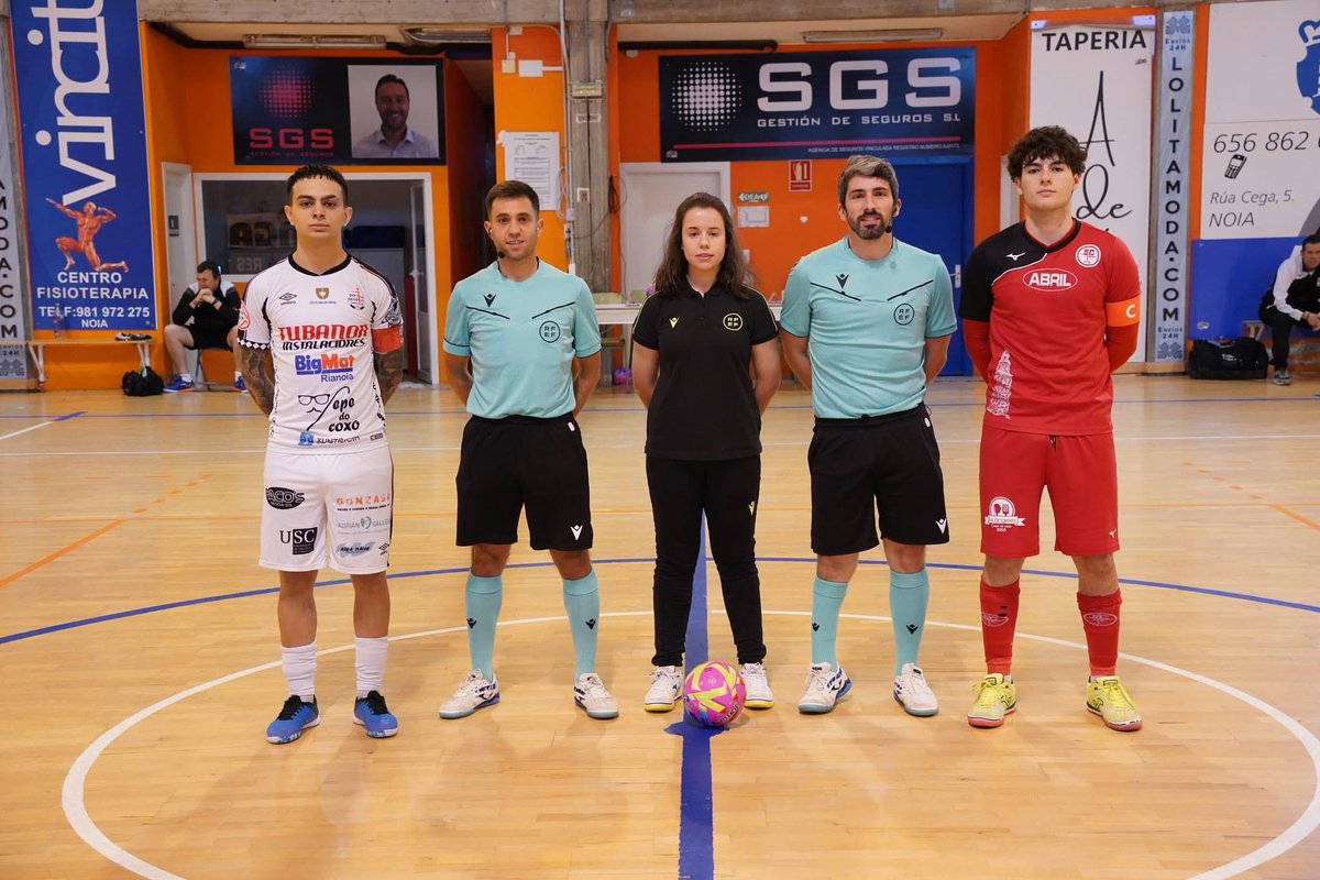 CTAFSdaRFGF's tweet photo. ⚽𝗣𝗔𝗥𝗧𝗜𝗗𝗢𝗦 𝗦𝗘𝗠𝗔𝗡𝗔 𝗱𝗼 𝟮𝟳 𝗱𝗲 𝗔𝗕𝗥𝗜𝗟 𝗮𝗼 𝟯 𝗱𝗲 𝗠𝗔𝗜𝗢⚽

Partido #divisióndehonorjuvenil_fs
⚽Noia Fs vs 5 Coruña
👉Adrián Buján, Álvaro Sobral e Clara Díez

#tempada25_26 https://t.co/9tBD9Kn1kH