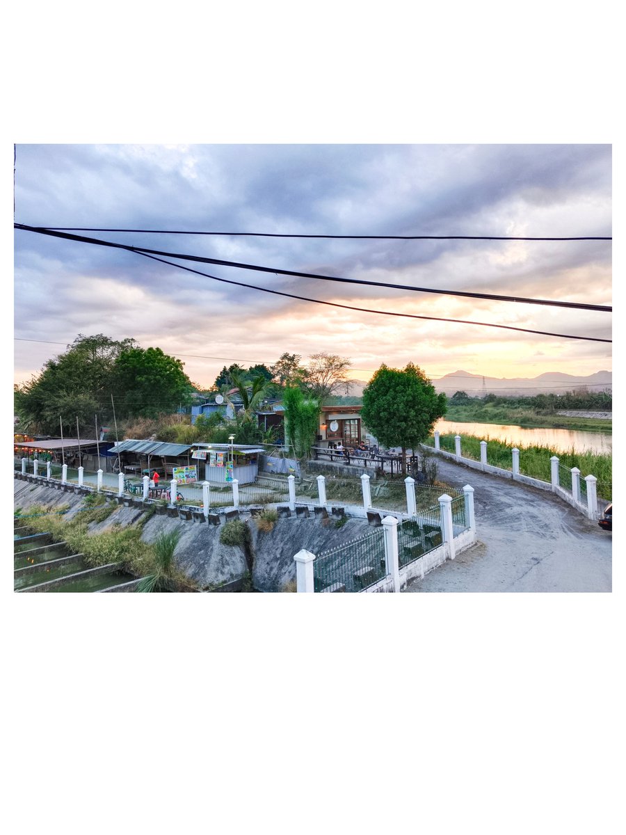 nylochie's tweet photo. 𝑭𝒓𝒐𝒎 𝑫𝒂𝒚1 𝒕𝒐 𝑾𝒆𝒆𝒌1 😎
Last long jog for this week, coz I need to rest after tomorrow's 3rd Lymphocyte Immunization Therapy. 
It feels so good to have this "not so" consistent jog 🤭 
With Cafe Pedro reward after✌️
#pregnancyjourney 
#ivfjourney 
#livinghealthy https://t.co/jILZOpcWTX