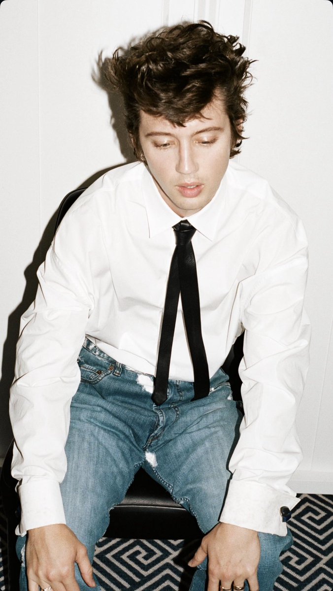 Troye Sivan Brasil tweet media
