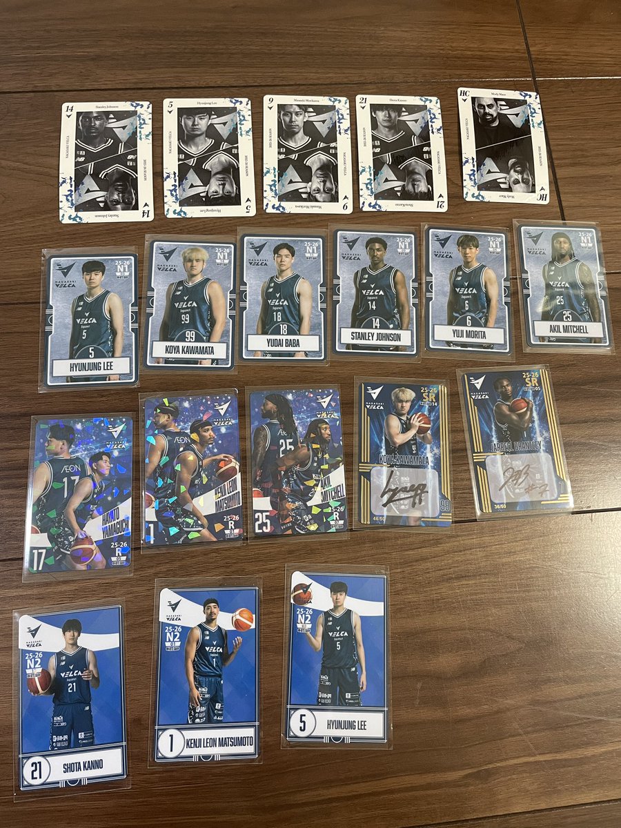 長崎ヴェルカグッズ交換

譲　写真のもの

求　・同種、異種馬場選手のもの(持ってる
　　　ものもあるのでご相談ください)
　　・VELC Maoさんのアクキー
　　・定価買取

CS時ハピアリにてよろしくお願いします🙇
別日にお取引き希望の場合はご相談ください！