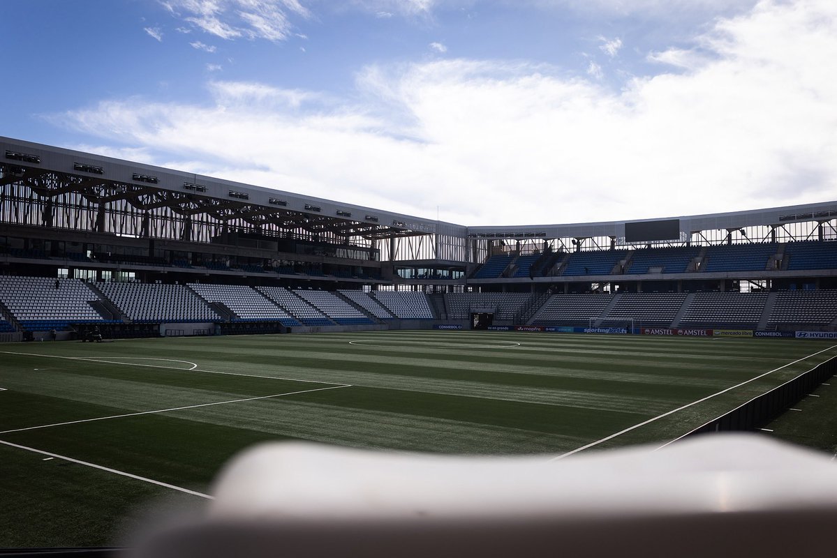 O palco do confronto desta noite! 🏟️

Nossa torcida acessará a Claro Arena pela Avenida República de Honduras e ficará no setor Ignacio Prieto Alto! 🦊

📸 <a href="/ggaleixo/">Gustavo Aleixo</a> / Cruzeiro

#UCAxCRU #LaBestiaNegra