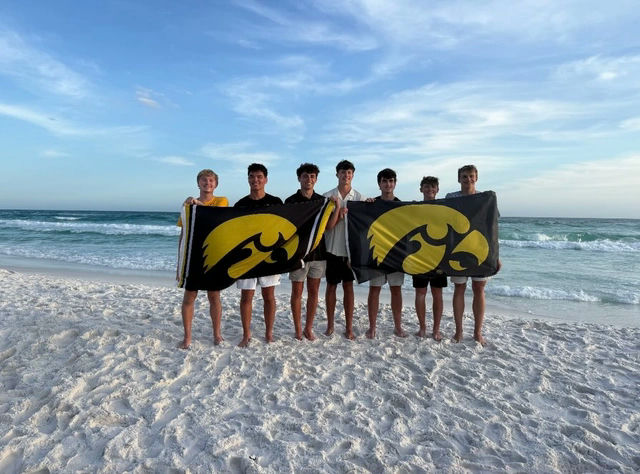 IowaAdmissions's tweet photo. Future Hawkeye loading… 🖤💛 https://t.co/VR9OFwweBX