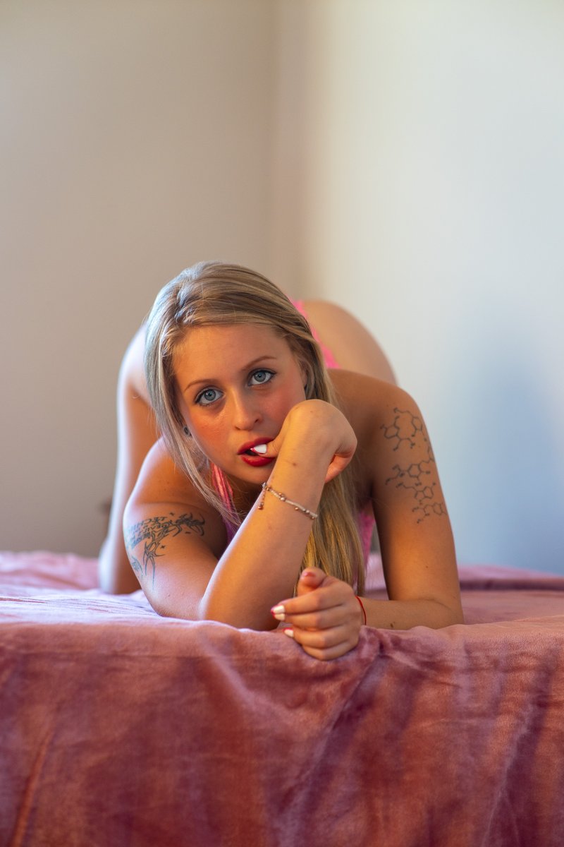 otrapielph's tweet photo. Nuevo set de Martina en cafecito

https://t.co/VcJlfmcCDn https://t.co/iTjTotE2G2