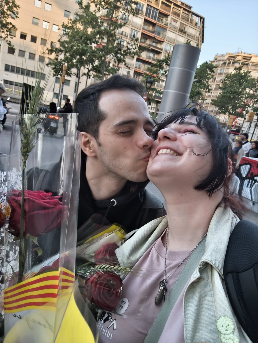 nxshsaya's tweet photo. Dissabte va ser l'aniversari de la meva persona preferida ♥️
Mai deixaré d'estimar-te cielo ♥️ https://t.co/pJB3hKGFfH